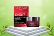 L'Oreal Revitalift Moisturizer w/ Retinol, Hyaluronic Acid, Vitamin C - 1.7oz