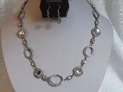 Paparazzi Top Dollar Diva white necklace