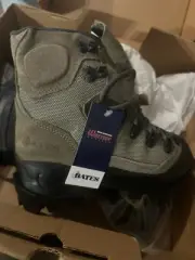 Bates boots Tora Bora E03600 sz 4.0R wolverine warrior