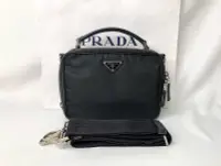 在飛比找Yahoo!奇摩拍賣優惠-PRADA 尼龍手提軟盒包相機包