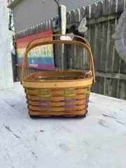 Longaberger 2015 Small Cake Basket W/ 2 Swinging Handles