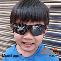 在飛比找momo購物網優惠-【MOLA】摩拉兒童 運動 太陽眼鏡 8-14歲 男女 UV