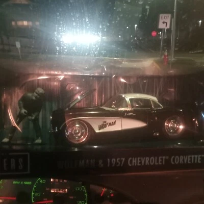 Jada Universal Monsters WOLFMAN Figure & 1957 CHEVY CORVETTE Diecast 1:24 Scale