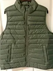 NEW NWT Authentic Women's UGG Australia Felton Puffer Vest Olive Size M