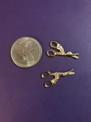 Dollhouse Miniature 1:12 2 Pair of Gold Scissors Brand New