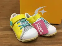 在飛比找Yahoo!奇摩拍賣優惠-Carrot 機能性童鞋 帆布鞋/日本限定款CRC21133