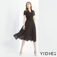 在飛比找momo購物網優惠-【YIDIE 衣蝶】愛心深V收腰荷葉裙襬長洋裝-黑