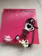 Betsey Johnson Alice In Wonderland 5 Stud Earrings Very Rare - 1