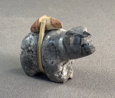 Zuni Carved Picasso Marble Tiny Bear Fetish w/Arrowhead Offering, Jeff Eriacho