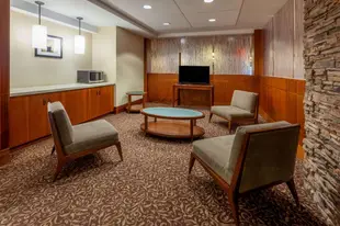 Ramada by Wyndham Liverpool Syracuse