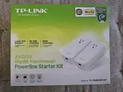 NEW TP-LINK AV1200 Gigabit Passthrough Powerline Starter Kit TL-PA8010P