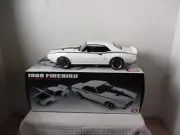 1/18 SCALE ACME WHITE STREET FIGHTER 1968 PONTIAC FIREBIRD