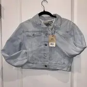 Levi’s Silvertab Youth Large Crop Denim Jacket Lightwash Blue Trucker VTG