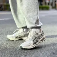 在飛比找蝦皮商城優惠-ASICS GEL-KAYANO 14 復古Y2K 莫蘭迪灰