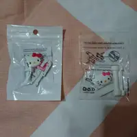 在飛比找蝦皮購物優惠-Hello Kitty iPhone 保護套 充電線 耳機