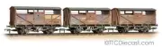 Bachmann 37-716 Triple Pk 8 Ton Cattle Wagon BR Bauxite Weathered - OO Gauge