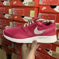 在飛比找蝦皮購物優惠-NIKE ROSHERUN KAISHI RUN 桃紅白底 