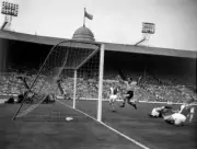 Soccer - FA Cup Final - Wolverhampton Wanderers v Blackburn 1960 OLD PHOTO 4