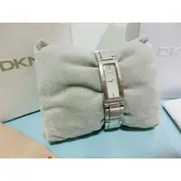 在飛比找蝦皮購物優惠-二手 正品 DKNY 女用時尚手錶*不鏽鋼腕錶~長方型美錶 