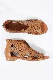 Pingu Leather Flat Sandal--DJA-PINGU