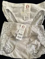 2 Venus Women's Bikini Briefs, Two Panties Size Small NEW with Tags