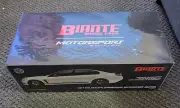 1:18 Biante Holden VF SSV Motorsport Edition Commodore sedan Nitrate Sliver