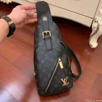 在飛比找Yahoo!奇摩拍賣優惠-‘’歐美代購‘’新款Louis Vuitton/LV路易威登