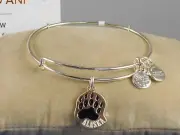 Alex and Ani Shiny Silver BEAR PAW NORTH TO THE FUTURE Alaska Wire Bracelet $34