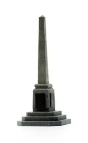 Kitmaster War Memorial Kit - OO Gauge Model Railway Building - Requires Assembly