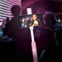 在飛比找momo購物網優惠-【Momax】Selfie Light 藍牙補光自拍棒65C