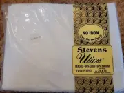 Vintage Stevens by Utica TWIN FITTED White Sheet Poly Cotton Percale 39×76