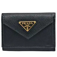 在飛比找momo購物網優惠-【PRADA 普拉達】SAFFIANO金色浮雕LOGO防刮牛