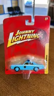 2011 Johnny Lightning R12 1977 Dodge Monaco in Blue
