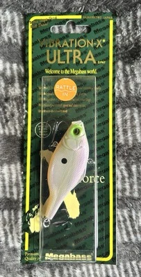Megabass Vibration-X Ultra Rattle Lipless Crankbait Bahama Milk Pearl