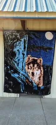 WOLF HOWLING AT THE MOON AND WOLF IN TREES 2 PLY QUEEN SIZE BLANKET BEDSPREAD