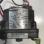 Barksdale D1H-A3SS Pressure Vacuum Actuated Switch 1/2" NPT 10PSI