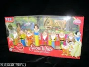 SNOW WHITE & AND THE 7~SEVEN DWARFS PEZ~COLLECTOR'S~NIP