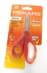Fiskars Scissors Color Change Red Handle Blunt-tip ages 4year+ safety edge blade