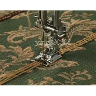 【松芝拼布坊】勝家斜針型縫紉機用《6200或9200系列》穿繩壓布腳 適用於穿細繩、裝飾縫