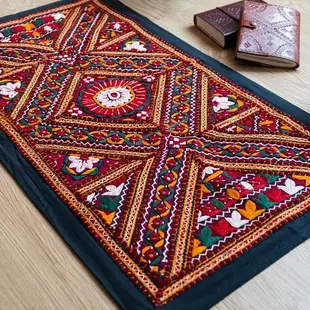 【Tramper】印度沙漠 水煙刺繡 手工編織地毯－沙地藤蔓