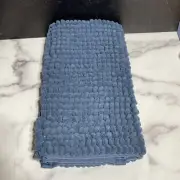 AmazonBasics Chenille Loop Bath Mat 17”x24” Blue