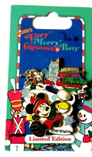 WDW 2007 MVMCP GOOFY and MICKEY SNOWBALLS FIGHT SLIDER PIN LE OF 2000 - #58466