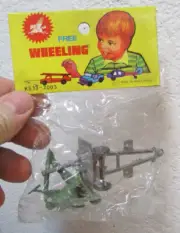 vintage 1960 kids dime store toy, Free Wheeling Army men set Cannon & 2 army men