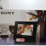 出清庫存品 SONY 索尼紅色7吋螢幕顯示器DPF-D72N