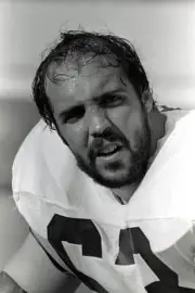 Offensive Lineman Cody Risien Of The Cleveland Browns 1981 NFL OLD PHOTO