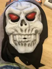 HAPPY HALLOWEEN ~ LIGHT UP EYES ~14+ ~ Face Mask, New