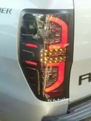 FORD RANGER T6 XLT PX XL XLS WILDTRAK LED BLACK SMOKE TAIL LIGHT REAR 2012-2014 (for: Ford)