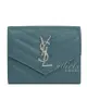 【全新現貨 補12個】茱麗葉精品 YSL 403943 MONOGRAM V字紋牛皮扣式短夾.藍綠現金價$17,800