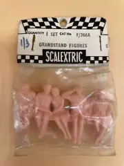 SCALEXTRIC SEATED SPECTATORS Vintage F306A F306B UNPAINTED NEW Scalextric Seated