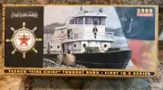 2000 Texaco Fire Chief Tugboat Bank First #1 in Nautical Series Ertl Oil Gas NIB